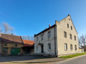 Historisches Wohnhaus in Zwebendorf - Straßenansicht